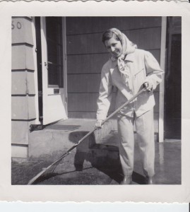 a 1956 Mom raking